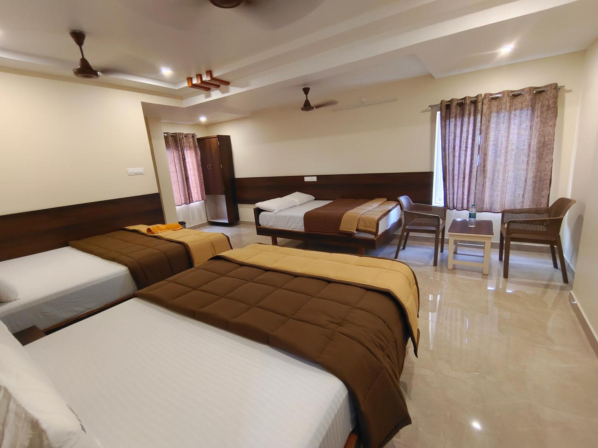 Hotel Dkr Grand Tirupati Zewnętrze zdjęcie