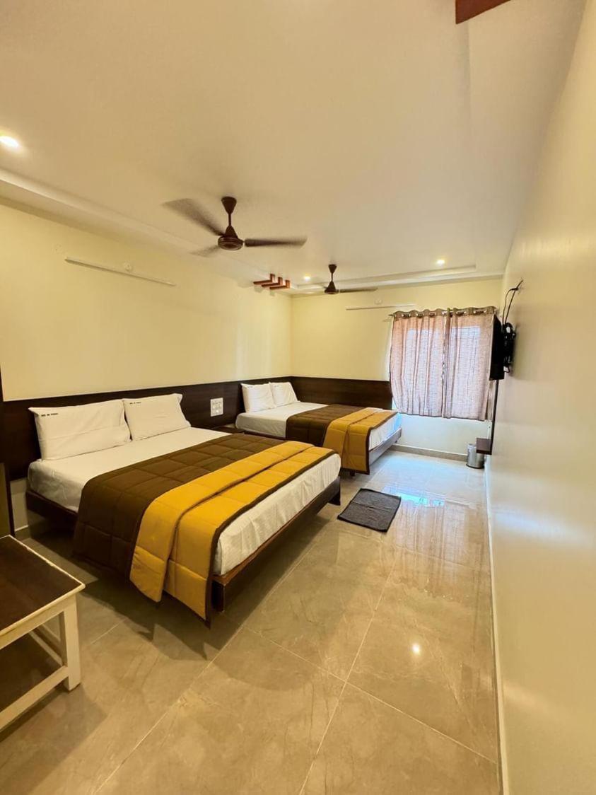 Hotel Dkr Grand Tirupati Zewnętrze zdjęcie