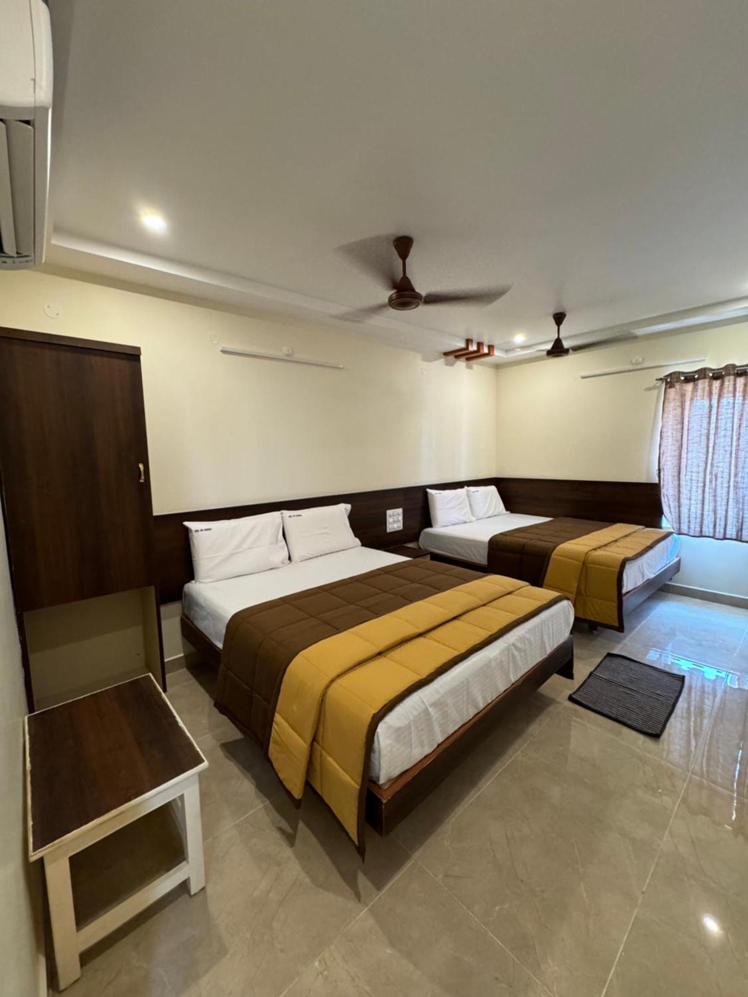 Hotel Dkr Grand Tirupati Zewnętrze zdjęcie